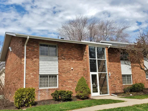 514 Birch Tree Ln, Michigan City, IN 46360