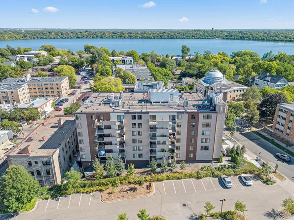 2800 W 44th St Unit 303, Minneapolis, MN 55410