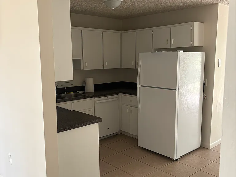 4648 Boardwalk St — Photo 5