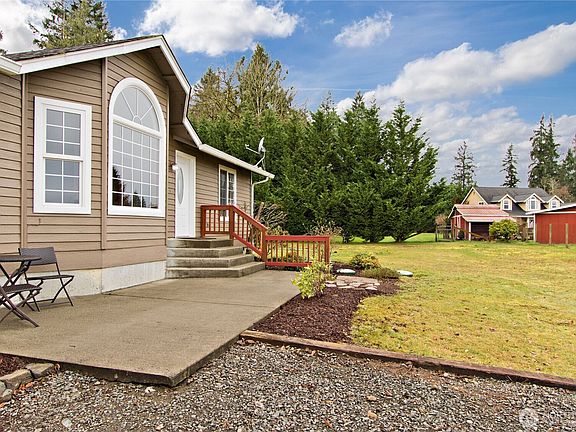 4th image of 8612 240th Avenue E