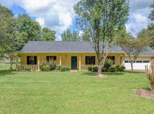 10152 Woods Rd, Meridian, MS 39307