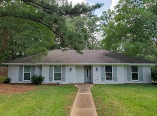 64 Woodgate Dr, Brandon, MS 39042