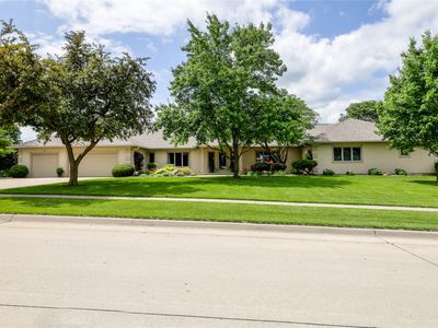 4416 Oakwood Ln, West Des Moines, IA, 50265
