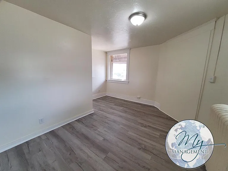 242 Washington St — Photo 28