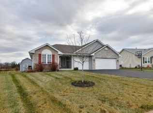 385 Cloud Mist Dr, Capron, IL 61012
