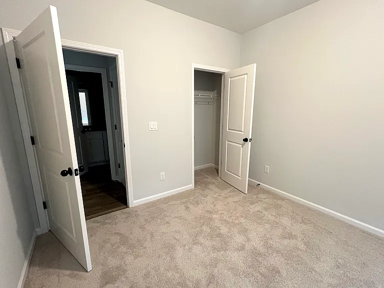 46 Hickory Grove Ave — Photo 7