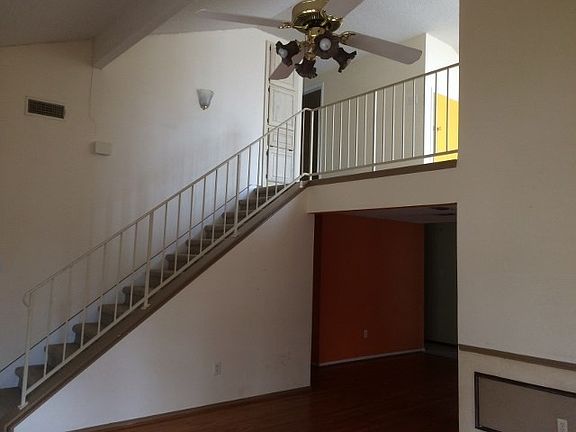 3rd image of 2205 Woodland Oaks Dr