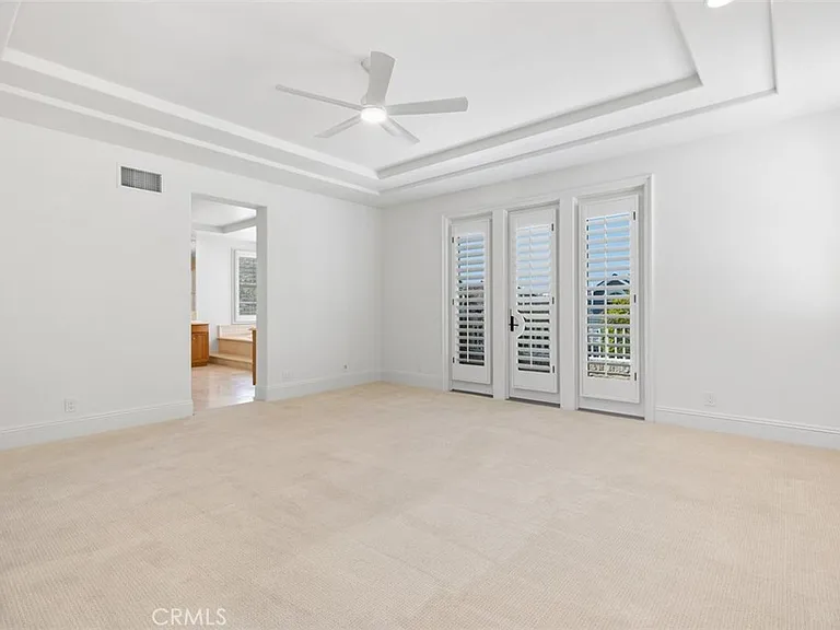 17 Colonial Dr — Photo 16