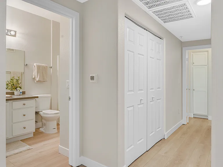 2291 W Horizon Ridge Pkwy #1106 — Photo 7
