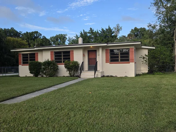303 S Seneca Blvd, Daytona Beach, FL 32114