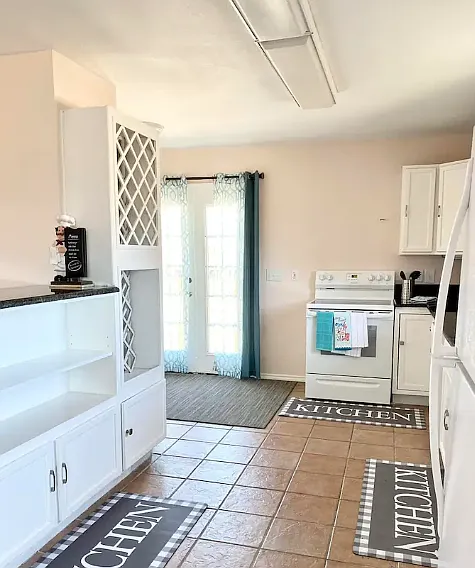 201 W Hibiscus St #A — Photo 14