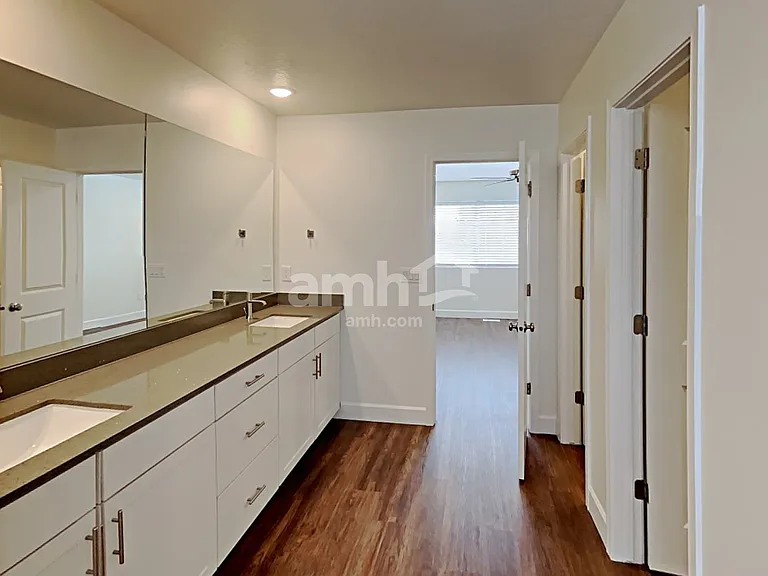 1419 E Perelle Ln — Photo 13