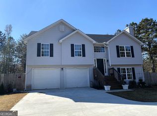5499 Latham Manor Dr, Gainesville, GA 30506