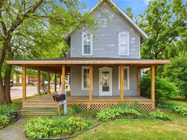 201 W Liberty St, South Lyon, MI 48178