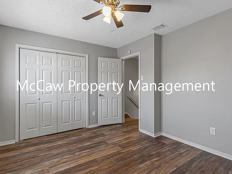 210 Rolston Rd #4 — Photo 15