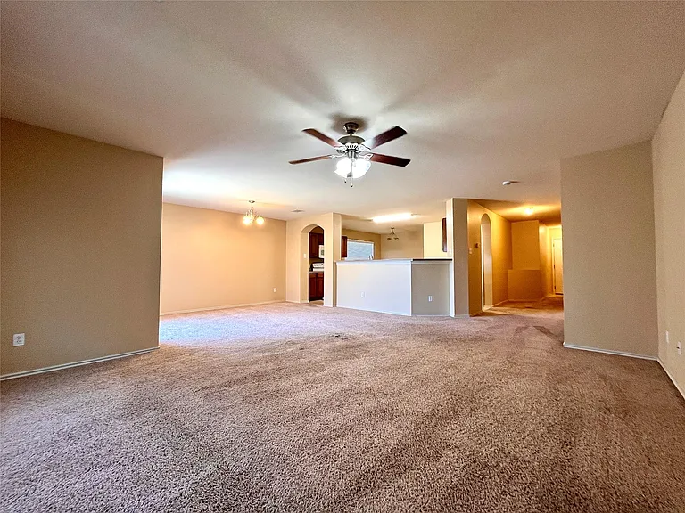 11505 Burton St — Photo 4