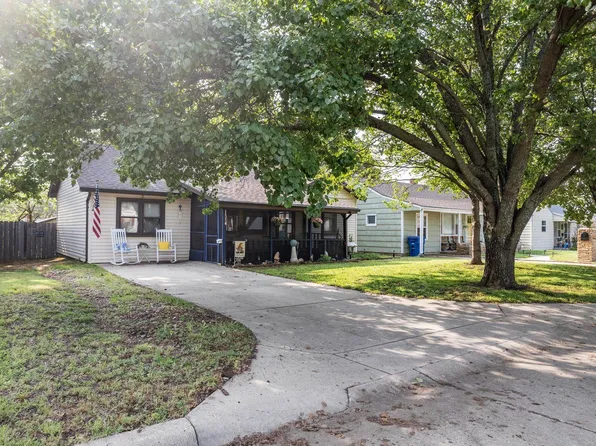1514 Moyle St, Augusta, KS 67010