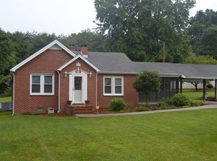 617 Red Clay Rd, Eden, NC 27288