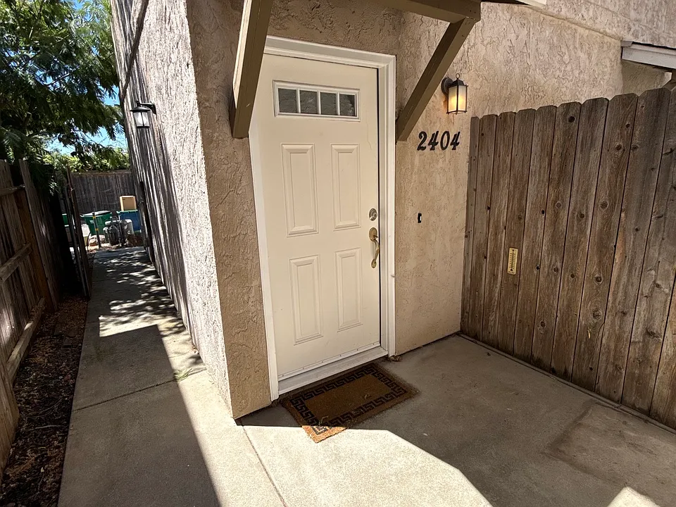 2404 Phoenix Way