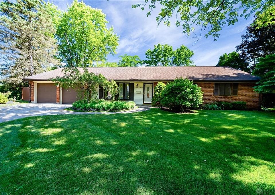 1st image of 2221 Cherry Oak Dr
