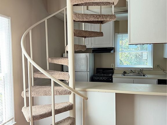 4th image of 546 W Magnolia Ave APT 34
