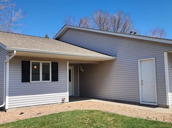 1159 Fairway Ave NW, Hutchinson, MN 55350