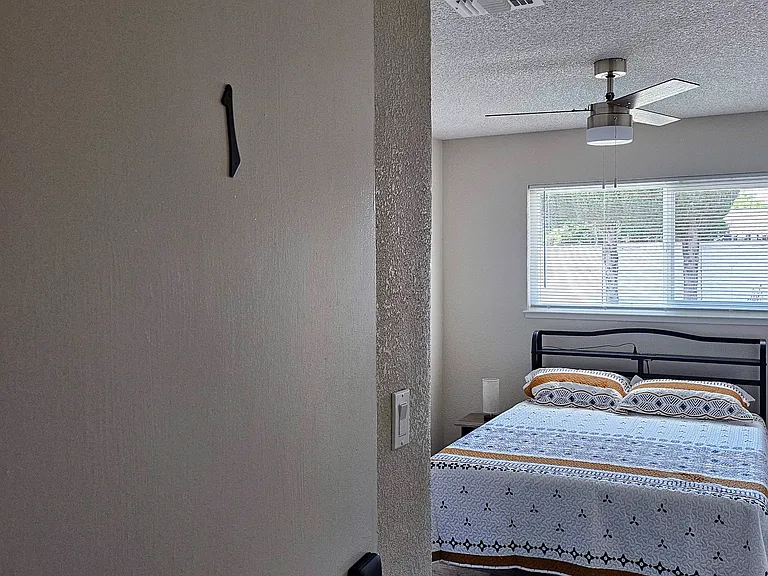 Room 1 Label