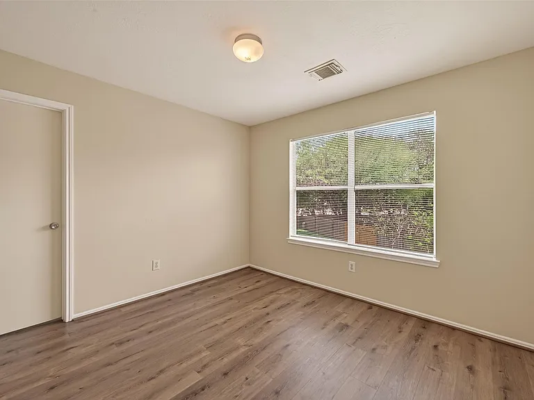 1838 Strongs Ct — Photo 20