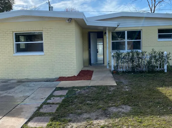 8716 79th Pl, Seminole, FL 33777