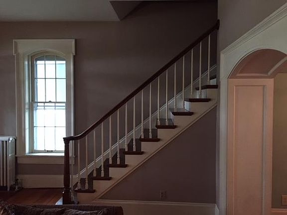 3rd image of 1028 Claremont Ave