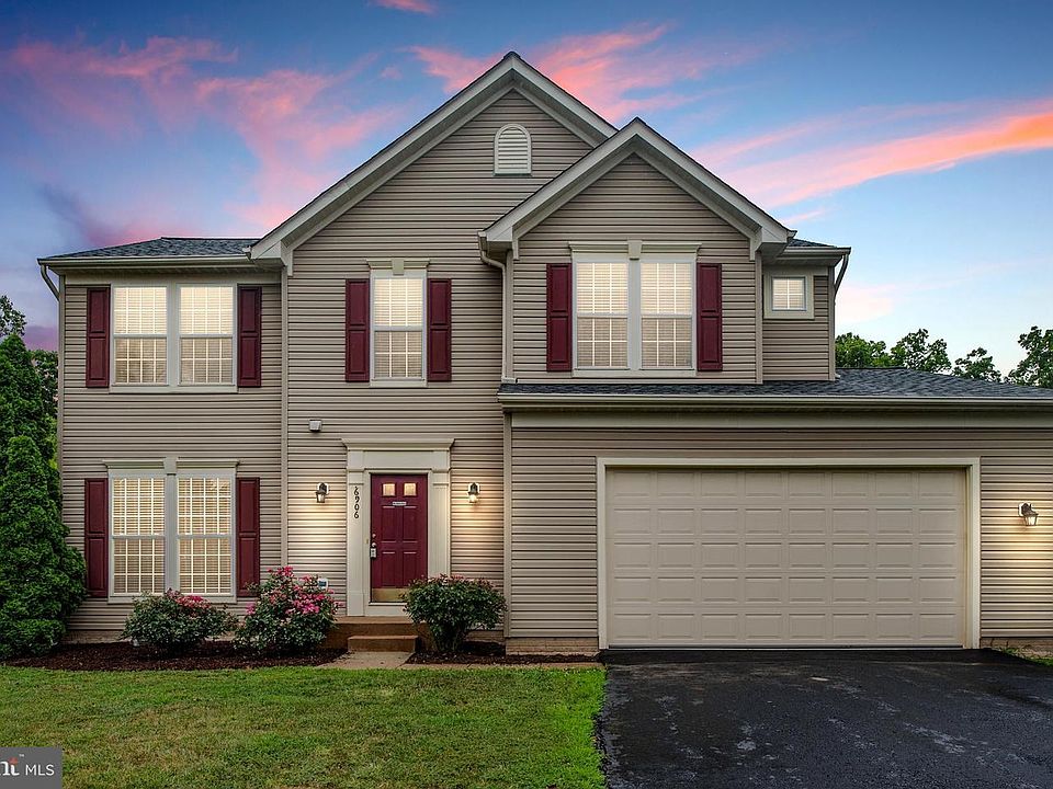 1st image of 6906 S Dewey Ct
