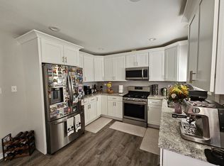 1131 Robey Ave, Downers Grove, IL 60516