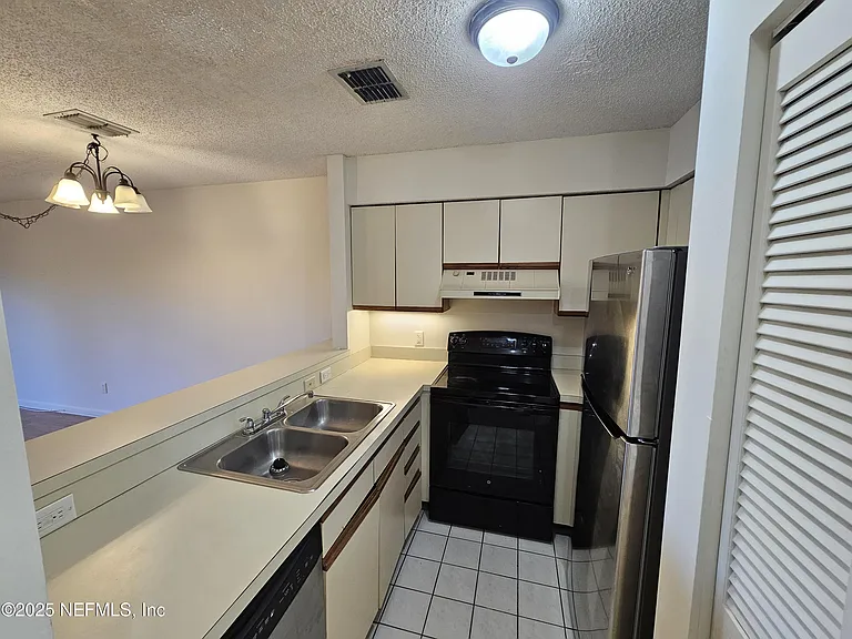 1307 River Hills Cir E #16 — Photo 13