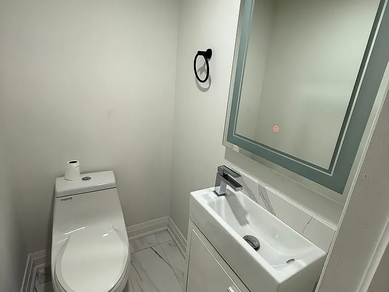 54 Moneypenny Pl — Photo 20