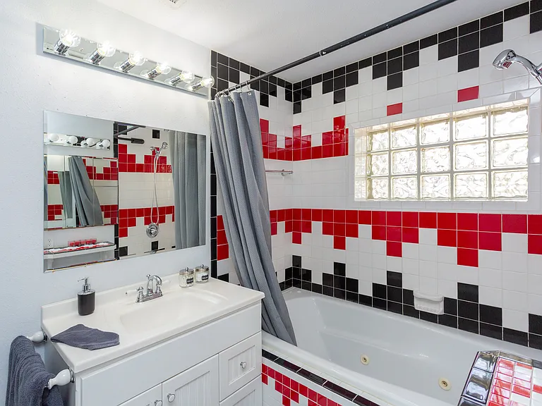 610 W Hermosa Dr — Photo 41