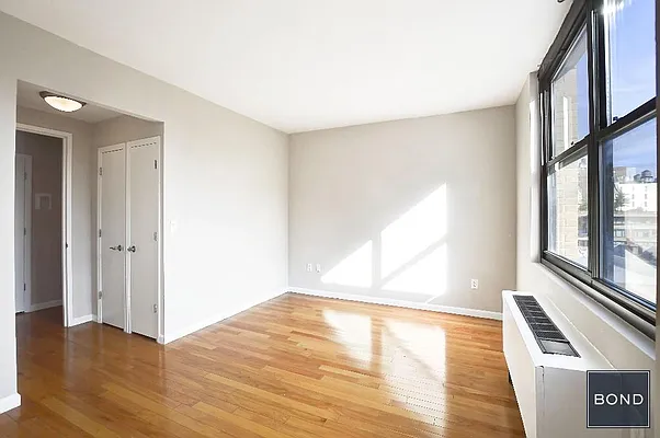 Rented by Bond New York | media 33