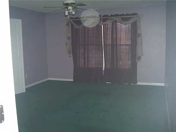 4th image of 689 SE Streamlet Ave