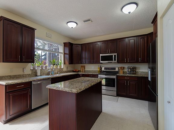 4th image of 10421 Buena Ventura Drive