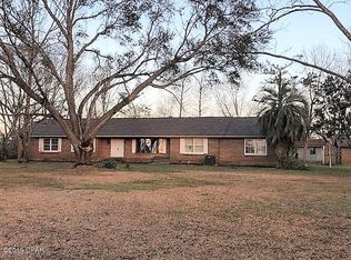 5794 Old U S Rd, Malone, FL 32445