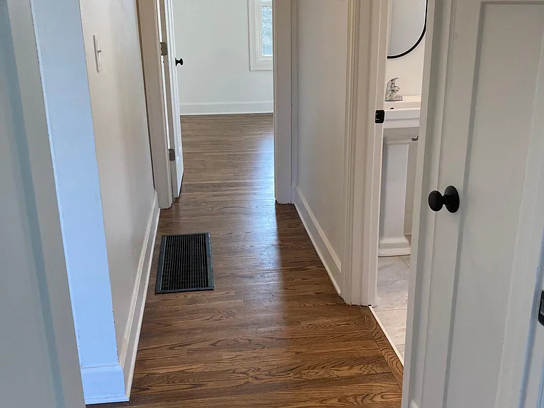 1119 Liberty Rd — Photo 10