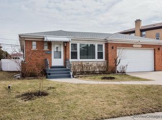 8443 N Ozanam Ave, Niles, IL 60714