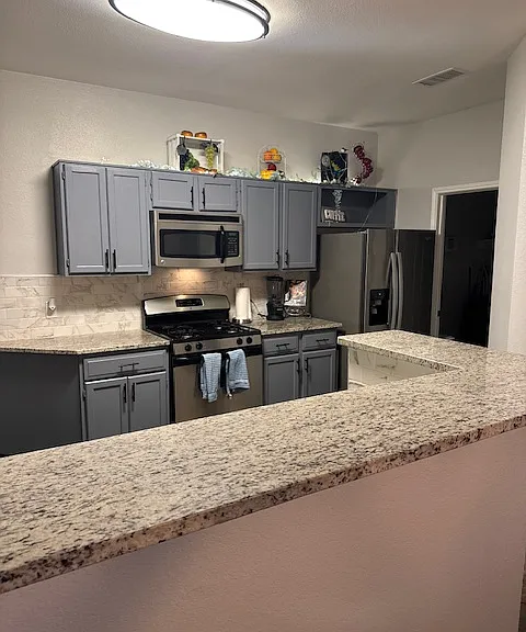 813 McComb Ln — Photo 4