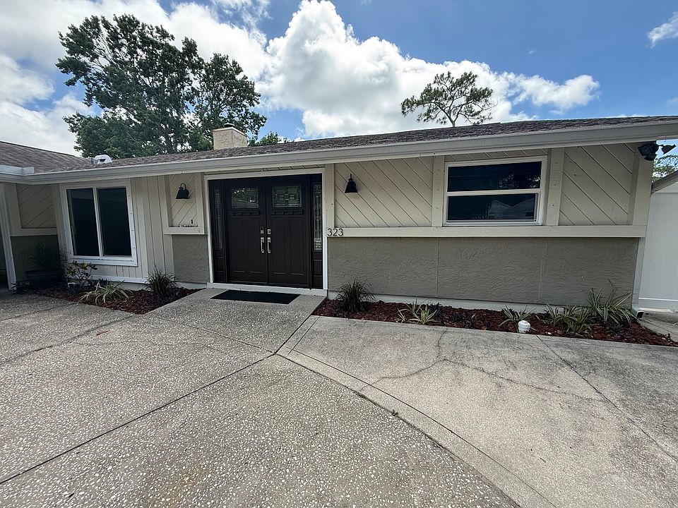 1st image of 323 Sweetgum Ct
