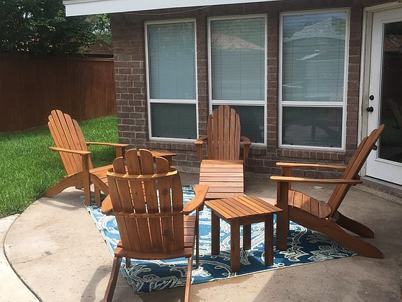 4th image of 2001 Park Wood Dr