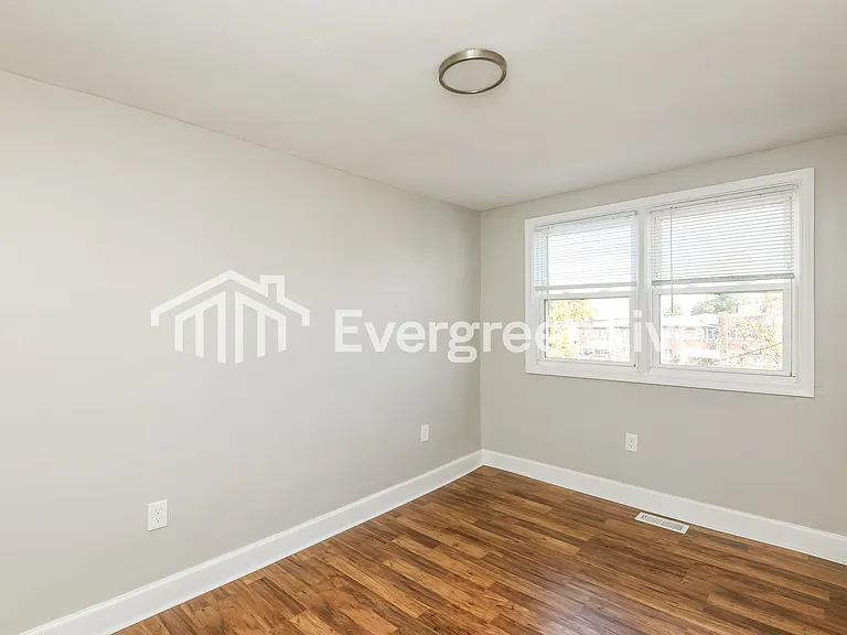 412 5th Ave — Photo 9