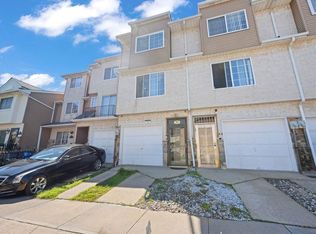 84 Long Pond Ln, Staten Island, NY 10304