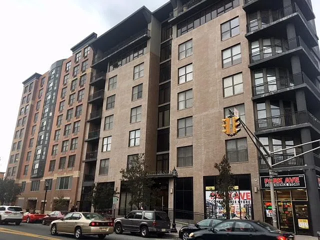 4315 Park Ave #5E — Photo 8