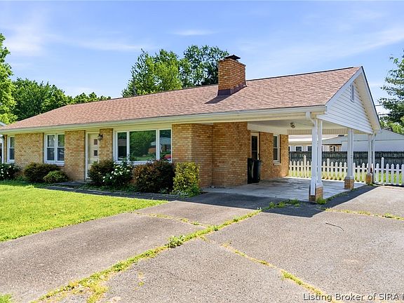 2nd image of 424 Windemere Road