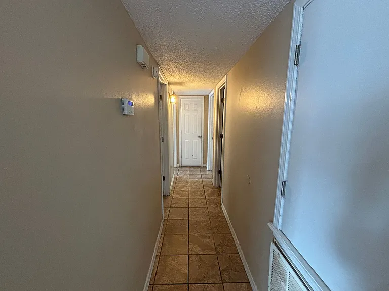 72 Crystal Dr — Photo 8