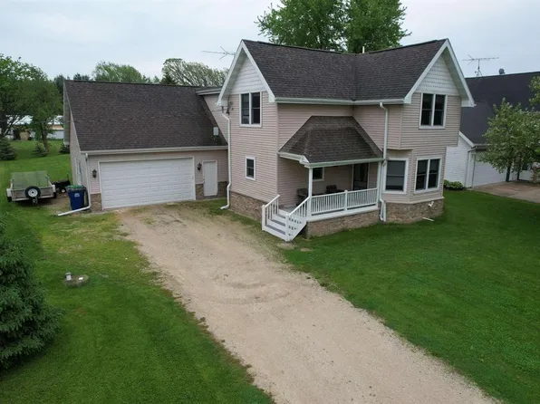 N5689 Towne Road, Rosendale, WI 54974